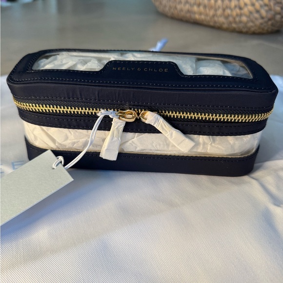Neely & Chloe Navy stackable Cosmetic Case - Picture 5 of 10